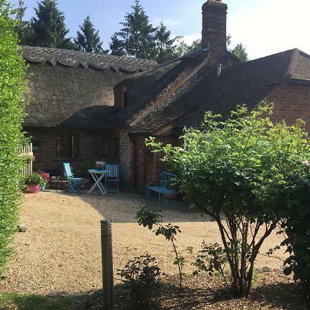 Thatched Cottage Pulborough Luaran gambar